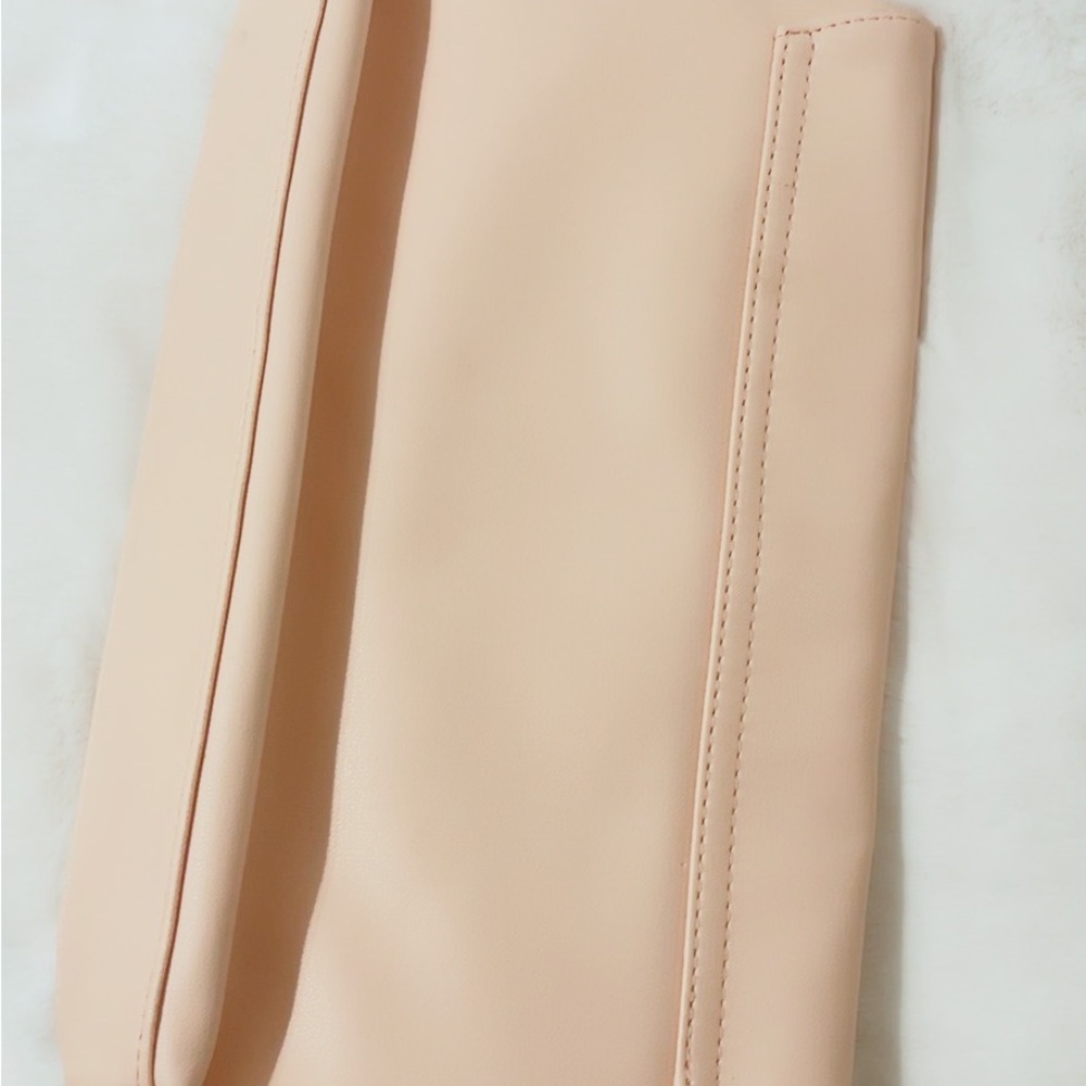 Juicy Couture Cosmetic Bag - Picture 3 of 4